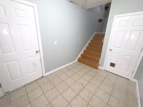 Entry Way - 6 North Rd # B, Deerfield, NH 03037 photo 6 of 6