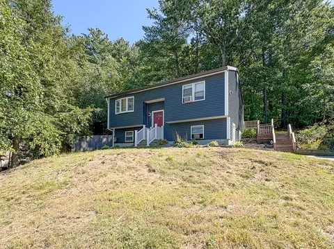 8 Antrim St, Nashua, NH 03063