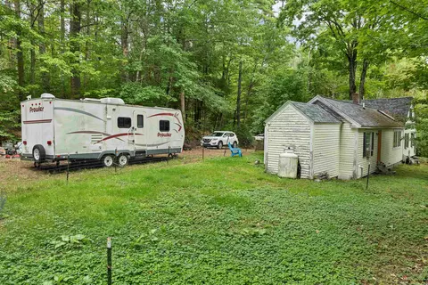 Exterior - 84 N Line Rd, Wolfeboro, NH 03894 photo 7 of 17
