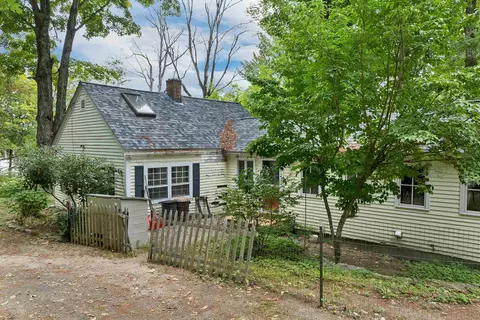 Exterior - 84 N Line Rd, Wolfeboro, NH 03894 photo 4 of 17