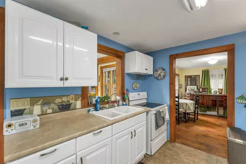 Kitchen - 84 N Line Rd, Wolfeboro, NH 03894 photo 2 of 2