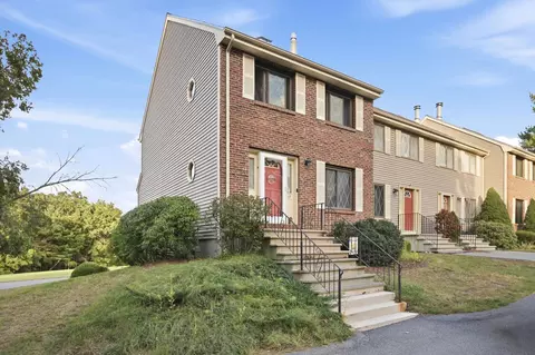 17 Adams Ave, Merrimack, NH 03054