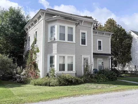 202 Maple St, Morristown, VT 05661