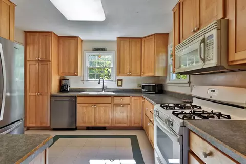 Kitchen - 50 John Nourse Rd, Springfield, VT 05156 photo 2 of 3