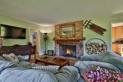 Living - 50 John Nourse Rd, Springfield, VT 05156 photo 3 of 4