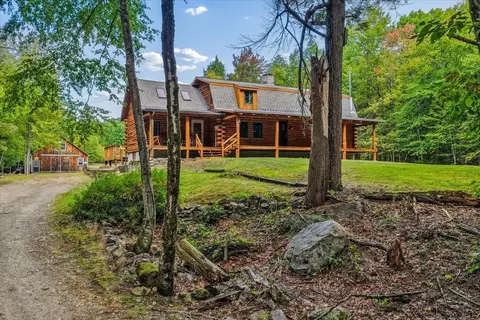 366 Clark Hill Rd, New Boston, NH 03070