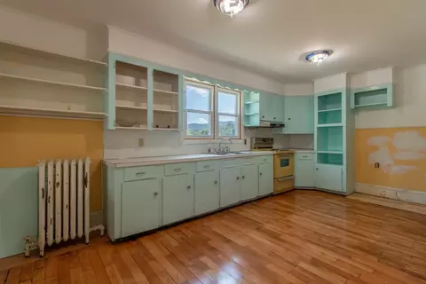 Kitchen - 286 Carter St, Barnet, VT 05821 photo 1 of 2