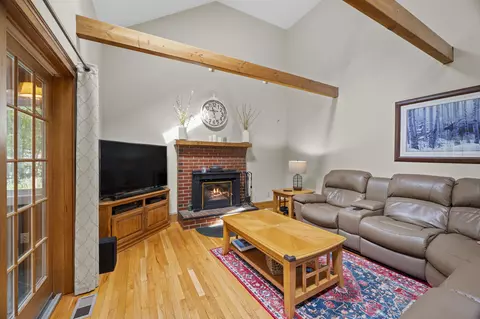 Living - 19 Highland Rd, Kensington, NH 03833 photo 4 of 4