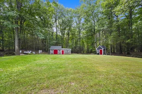 Exterior - 19 Highland Rd, Kensington, NH 03833 photo 7 of 8