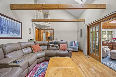 Living - 19 Highland Rd, Kensington, NH 03833 photo 1 of 4