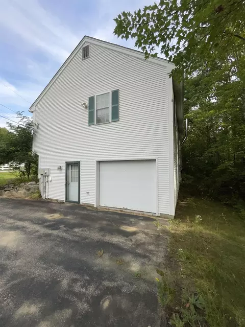 92 Saint Laurent St, Epping, NH 03042 photo 2
