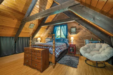 Bedroom - 314 Bear Rd, Benton, NH 03785 photo 1 of 4