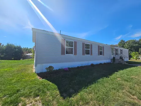 26 Goldrush Ln, Rochester, NH 03868