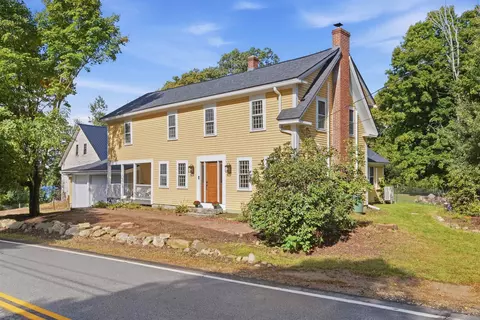 Exterior - 38 Dunbarton Center Rd, Bow, NH 03304 photo 2 of 11