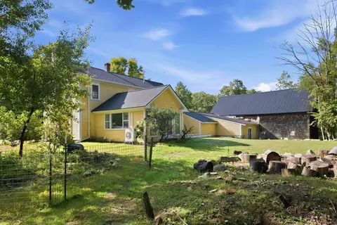 Exterior - 38 Dunbarton Center Rd, Bow, NH 03304 photo 7 of 11