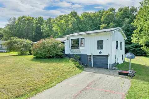 1795 State Rd, Eliot, ME 03903