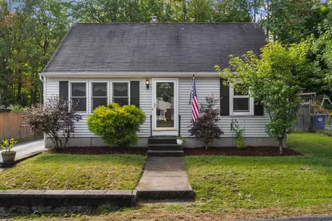 27 Glenridge Ave, Goffstown, NH 03045