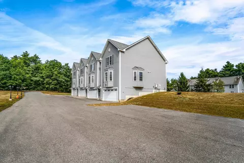 Exterior - 22 Scribner Rd #4, Fremont, NH 03044 photo 6 of 6