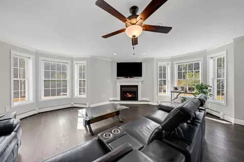 Living - 22 Scribner Rd #4, Fremont, NH 03044 photo 4 of 4