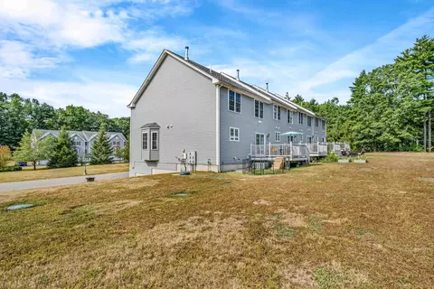 Exterior - 22 Scribner Rd #4, Fremont, NH 03044 photo 5 of 6