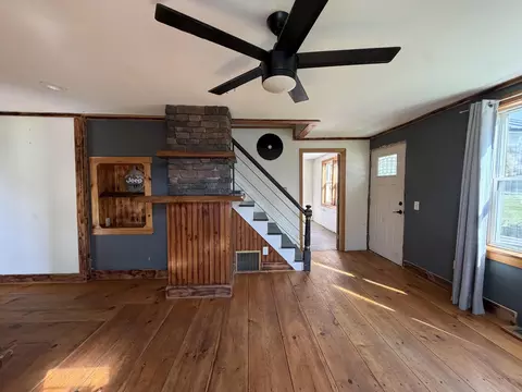 Living - 192 Elmore Rd, Worcester, VT 05682 photo 3 of 6