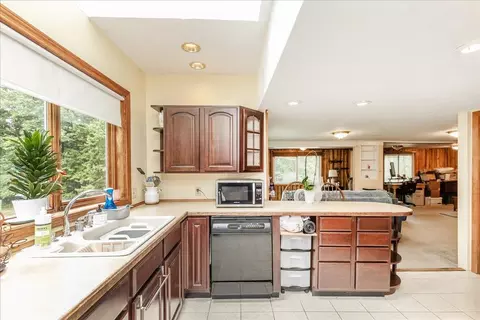 Kitchen - 9 Beaver Lake Rd, Derry, NH 03038 photo 1 of 5
