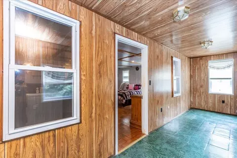 Entry Way - 9 Beaver Lake Rd, Derry, NH 03038 photo 1 of 1
