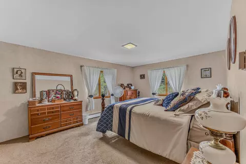 Bedroom - 60 Rabbit Path Rd, Landaff, NH 03585 photo 4 of 6