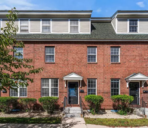 9 Falkland Pl #A2, Portsmouth, NH 03801