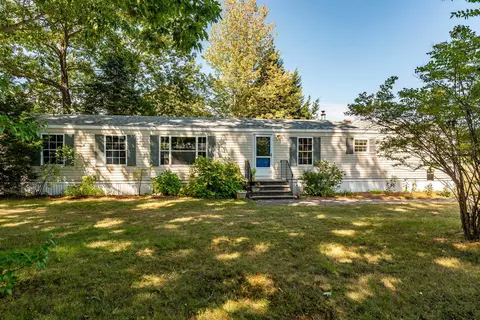 6 Easter Ln, Rochester, NH 03867