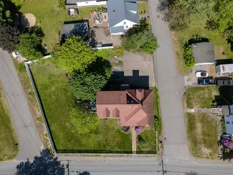 View/Area - 38 High St, Derry, NH 03038 photo 2 of 2