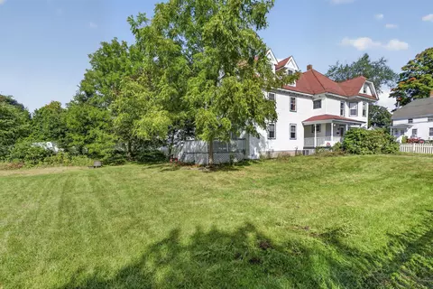 Exterior - 38 High St, Derry, NH 03038 photo 3 of 7