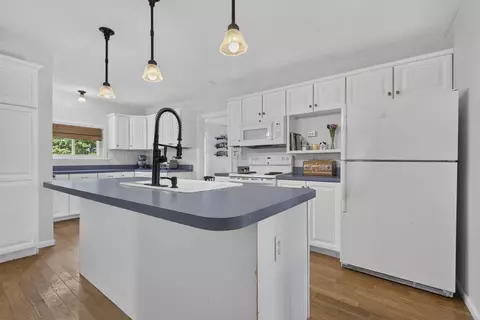 Kitchen - 38 High St, Derry, NH 03038 photo 4 of 6