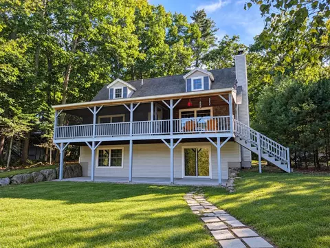 71 Heatherwood Dr, Moultonborough, NH 03254
