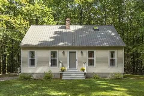94 Mountain School Rd, Weare, NH 03281