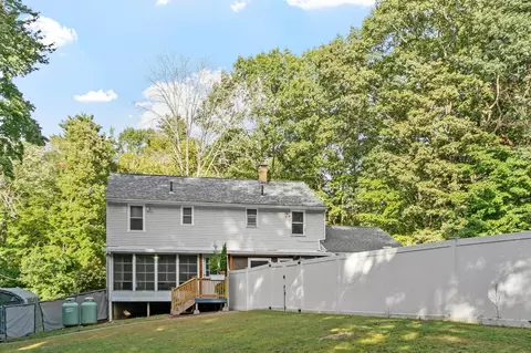 Exterior - 29 Webber Rd UNIT A, Hampstead, NH 03841 photo 5 of 10