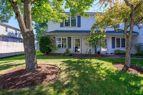 36 Kinsington St, South Burlington, VT 05403
