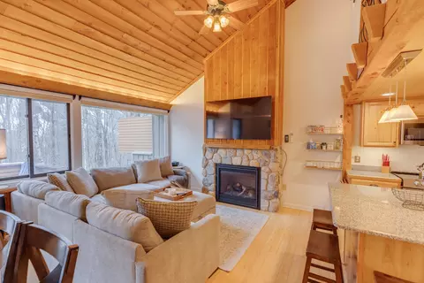 19 Big Coolidge Rd #3, Lincoln, NH 03251