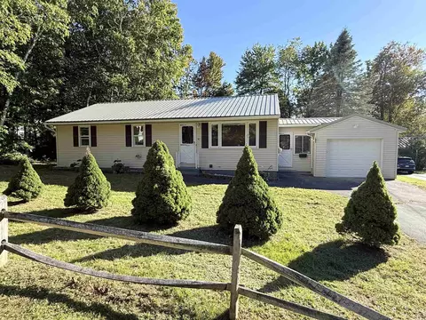 67 Lafayette St, Laconia, NH 03246