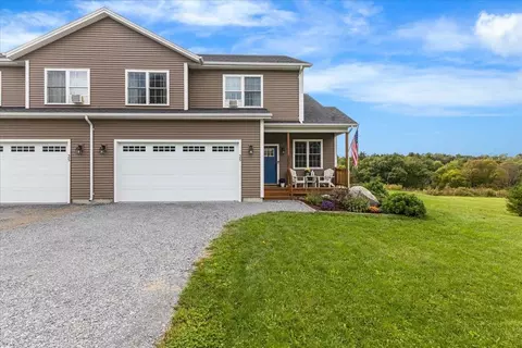 Exterior - 25 Hailey Dr #102, Milton, VT 05468 photo 6 of 7