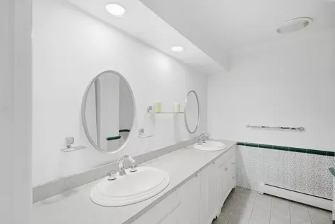 Bath - 49 Aster Ln, Williston, VT 05495 photo 6 of 6