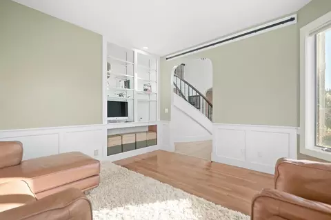Living - 49 Aster Ln, Williston, VT 05495 photo 4 of 4