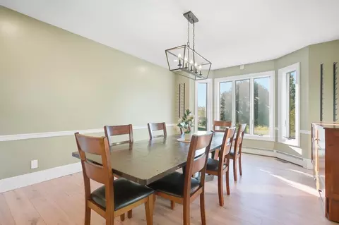 Dining - 49 Aster Ln, Williston, VT 05495 photo 4 of 4