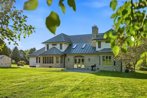 Exterior - 49 Aster Ln, Williston, VT 05495 photo 6 of 10