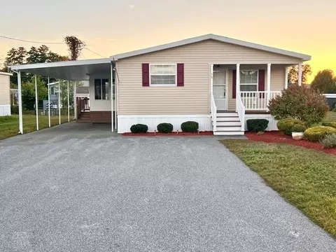 15 Hagop Rd, Salem, NH 03079