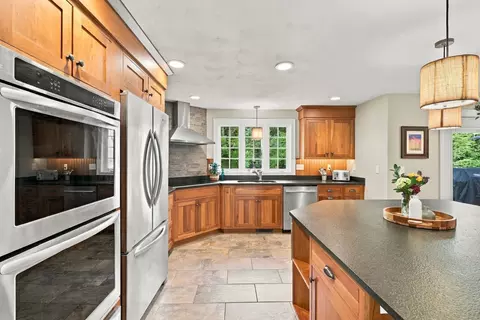 Kitchen - 11 Trimble Trl, Kensington, NH 03833 photo 2 of 12