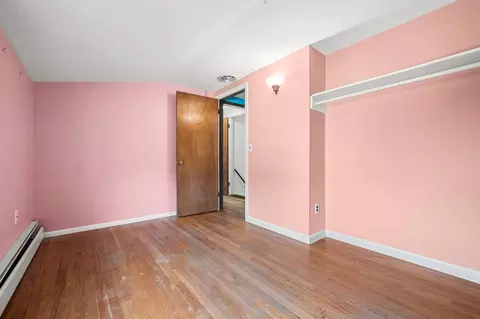 Bedroom - 67 Walnut Ave, North Hampton, NH 03862 photo 5 of 10