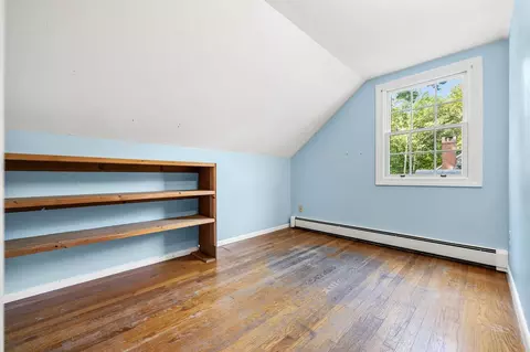 Bedroom - 67 Walnut Ave, North Hampton, NH 03862 photo 9 of 10