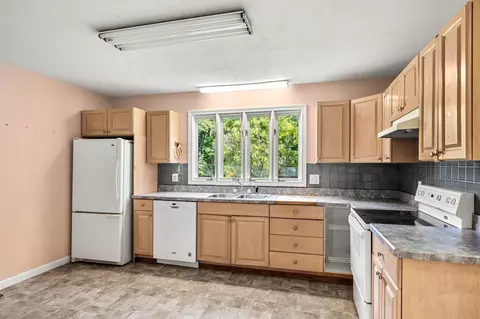 Kitchen - 67 Walnut Ave, North Hampton, NH 03862 photo 4 of 4