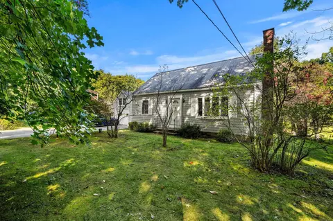Exterior - 67 Walnut Ave, North Hampton, NH 03862 photo 2 of 12